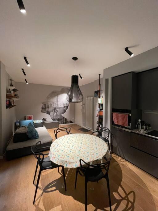 Best Place In Bologna Next 2 Towers Apartment Exterior photo